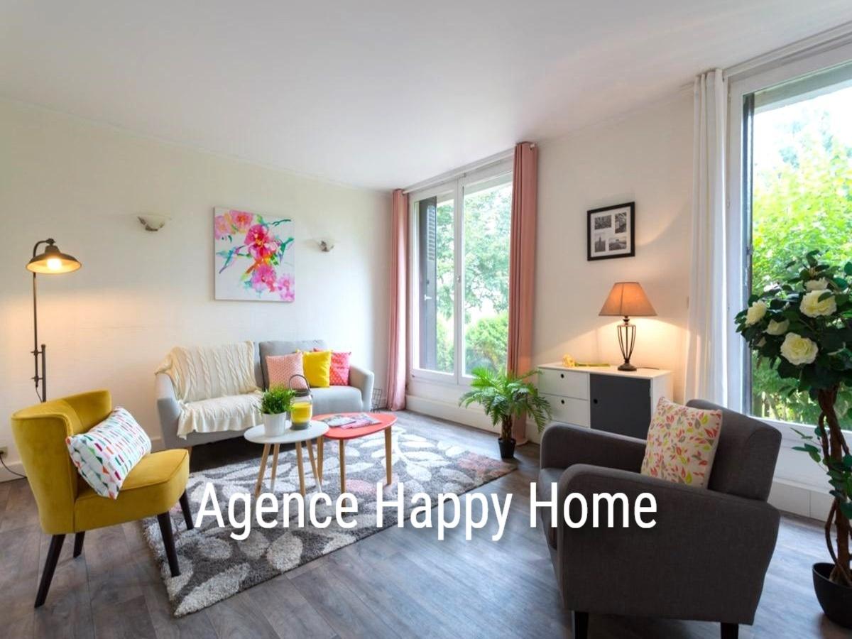 Salon après home staging, décoration lumineuse et chaleureuse