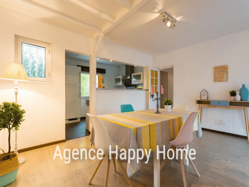 Séjour rénové et décoré après home staging